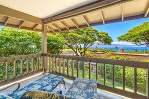 Apartment | 2 bedrooms, Internet - KP 18 Sweeping Ocean Views AC Comfort Pool (Lahaina)