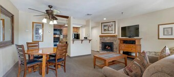 Christmas week at Tahoe Ridge Crest Ski/Out 1Bd/1Bath/Kitchen sleeps 4