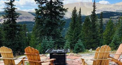 Marvelous 4-bedroom cabin in Fairplay-Perfect for your getaway