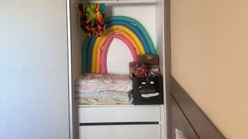 3 quartos, Wi-Fi de cortesia, roupa de cama