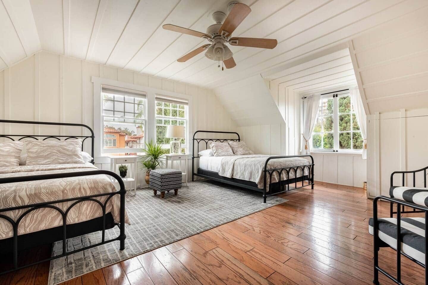 Fer et planche à repasser, Wi-Fi, draps fournis