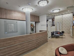 Reception - Hotel Három Gúnár (Kecskemét)