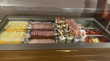 Free daily buffet breakfast