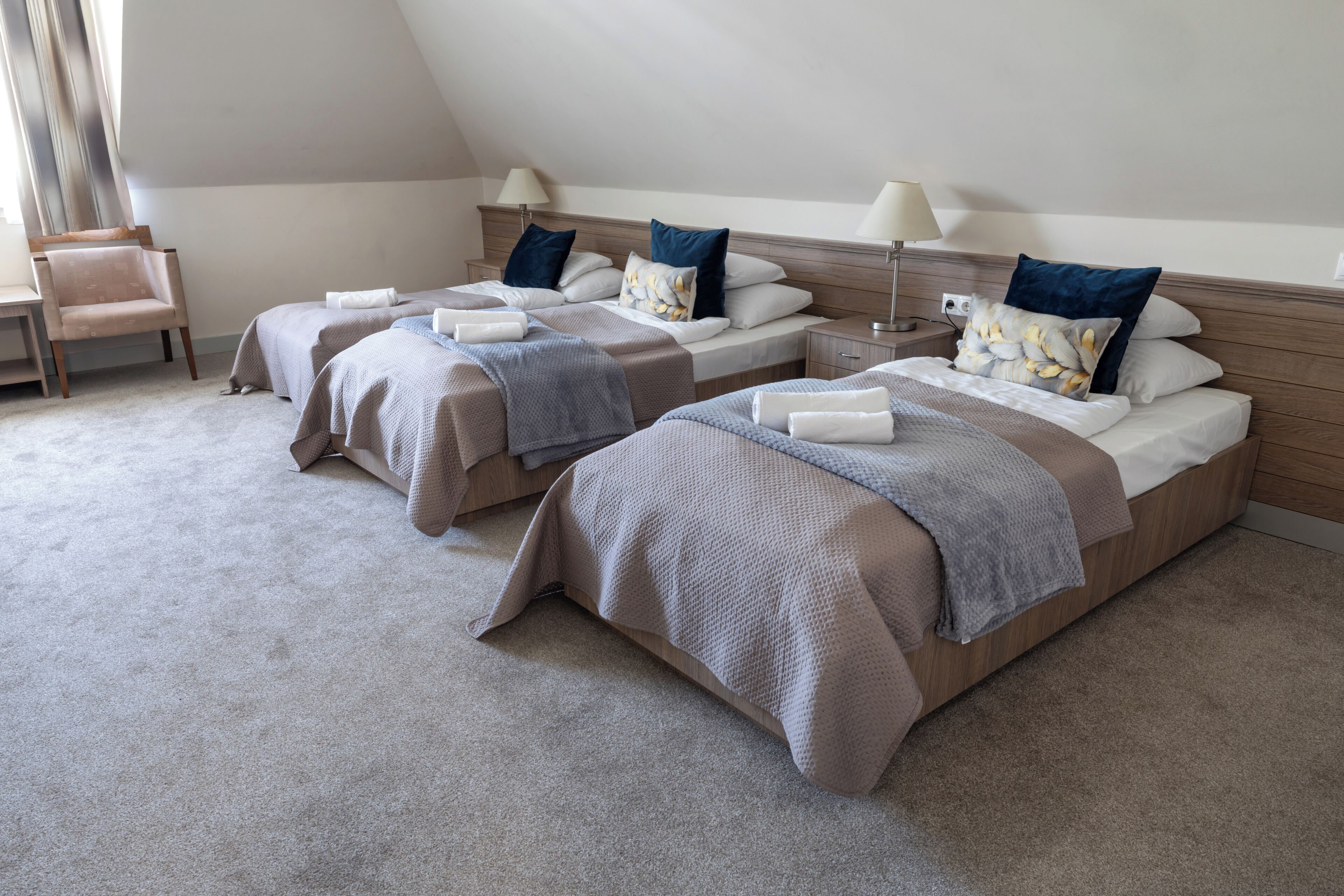 WiFi (free), bed sheets