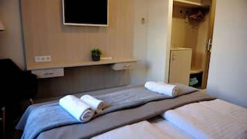 Standard-Doppel- oder -Zweibettzimmer, Stadtblick | Kostenloses WLAN, Bettwäsche, Rollstuhlgeeignet