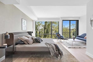 Luxury Townhome, City View | Living area