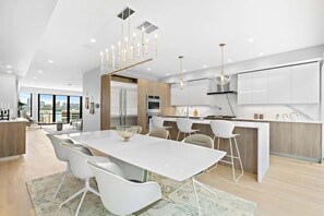 Luxury Townhome, City View | Dining