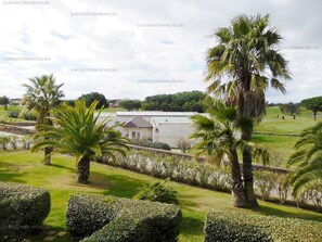 Property grounds - Very nice 3-room apartment with indoor pool and golf course view in Cap d'Agde (LE CAP D AGDE)