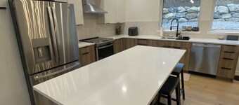 Redzen Heart House - Modern Mountain Luxury