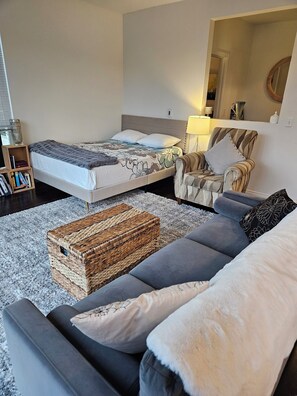 1 bedroom, desk, iron/ironing board, free WiFi