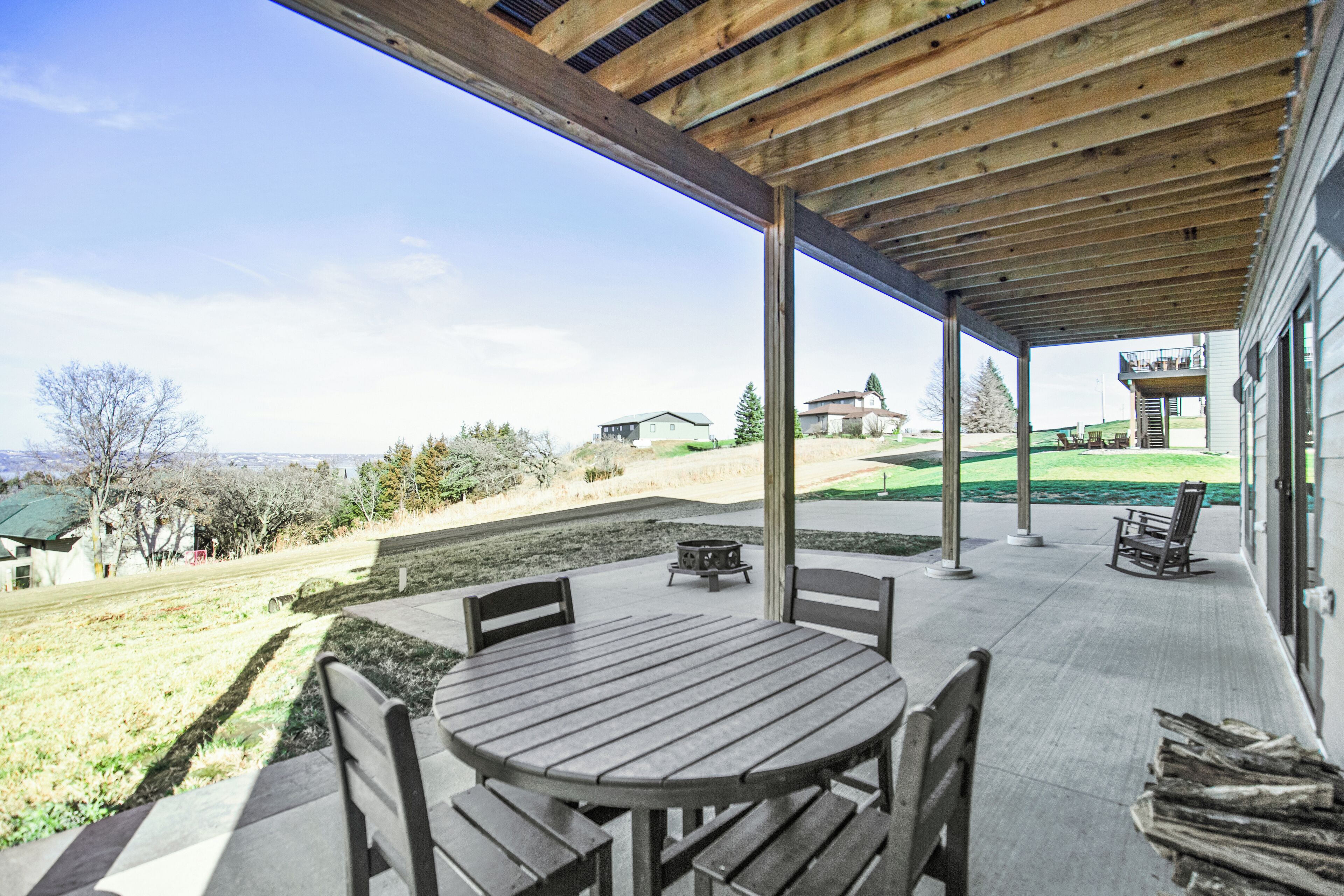 屋外ダイニングエリア