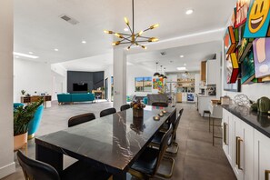 House - The Lighthouse- Monthly 4 bd 4 bth Pool Spa (Palm Springs)