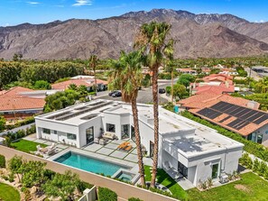 Exterior - The Lighthouse- Monthly 4 bd 4 bth Pool Spa (Palm Springs)