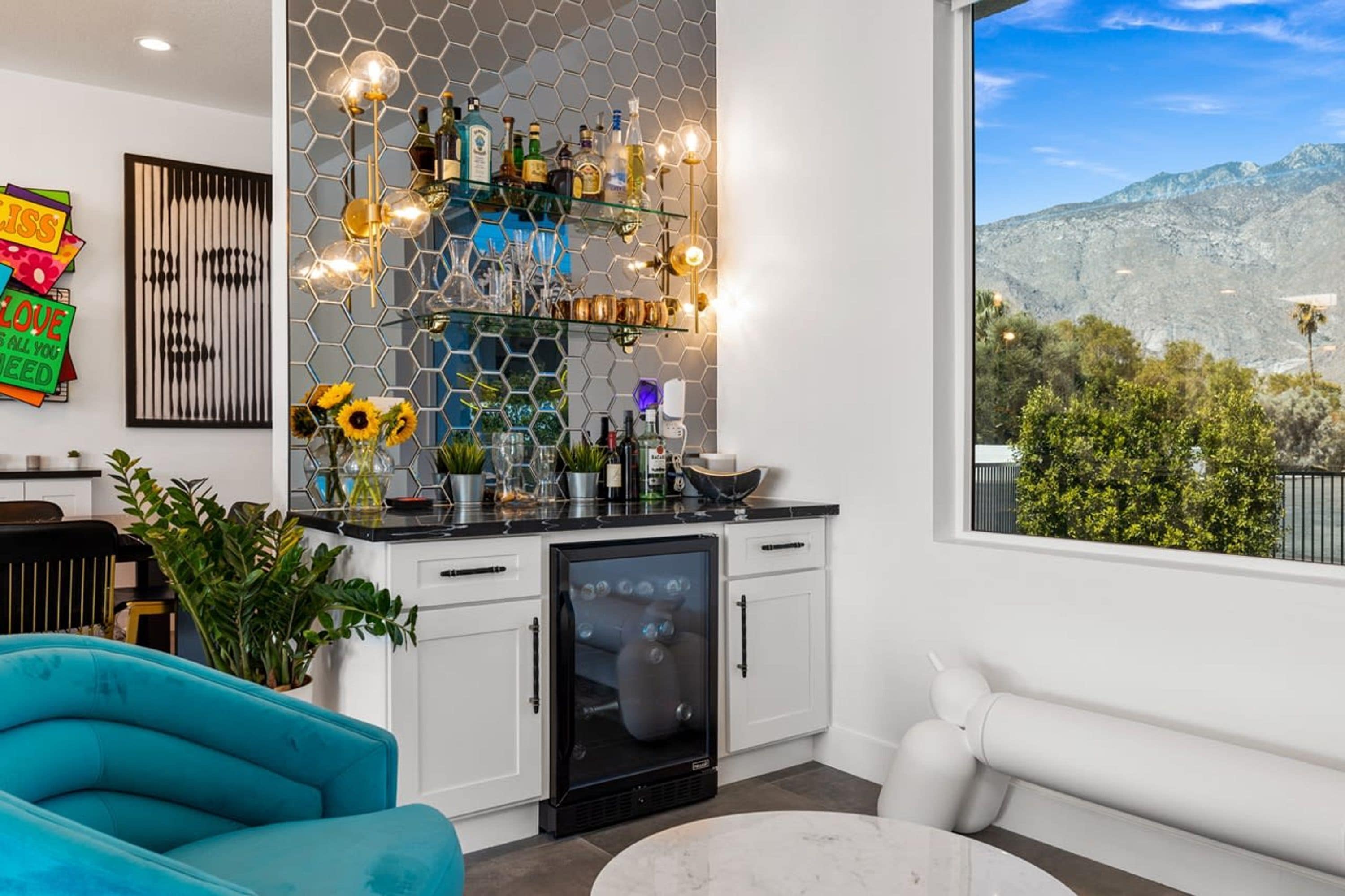 5 عدّة غرف نوم وخدمة الإنترنت