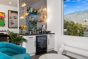 House | 5 bedrooms, Internet - The Lighthouse- Monthly 4 bd 4 bth Pool Spa (Palm Springs)