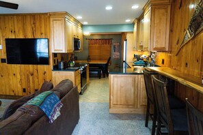 Interior - Stemwinder #8:3 Bedroom/3.5 Bath Slopeside (Snowshoe)