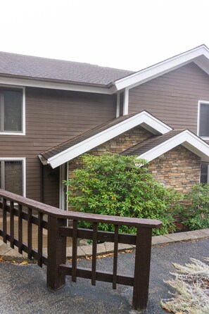 Property grounds - Stemwinder #8:3 Bedroom/3.5 Bath Slopeside (Snowshoe)
