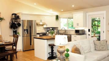 Smart TV, fireplace, offices