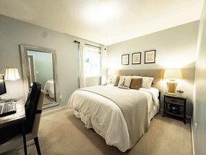 3 bedrooms, iron/ironing board, WiFi, bed sheets