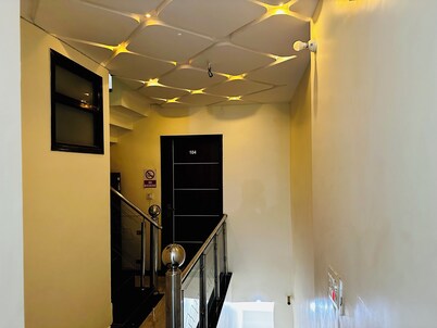 Grover international hotel