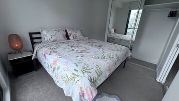 2 bedrooms, WiFi, bed sheets