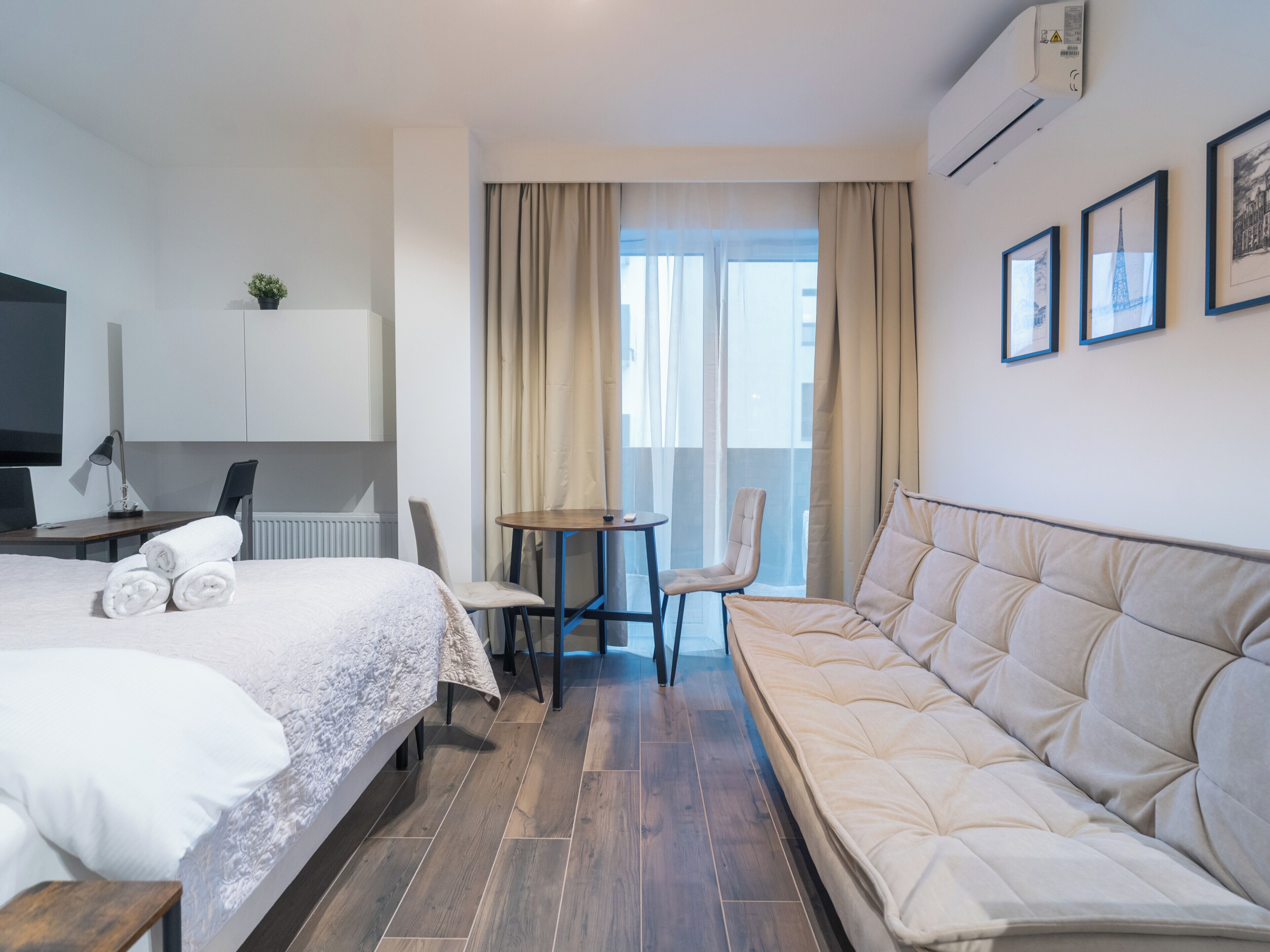 Bügeleisen/Bügelbrett, WLAN, Bettwäsche