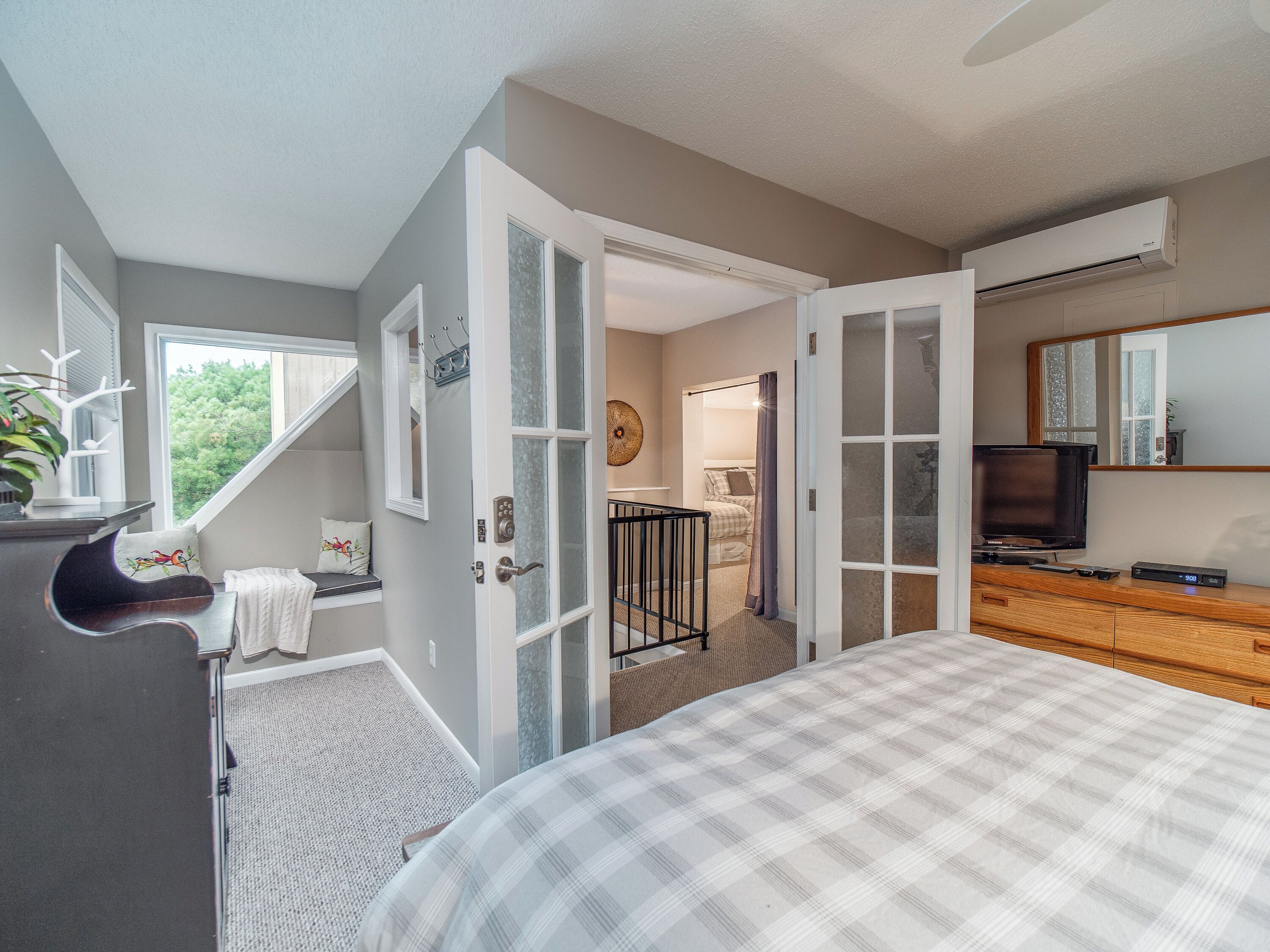 熨斗/熨衫板、Wi-Fi、床單