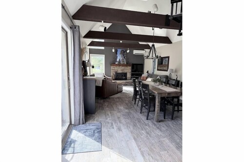 "Haney Hideaway"- Warm & Welcoming Peek N Peak Condo — Close to Lift 8 Sleeps 10