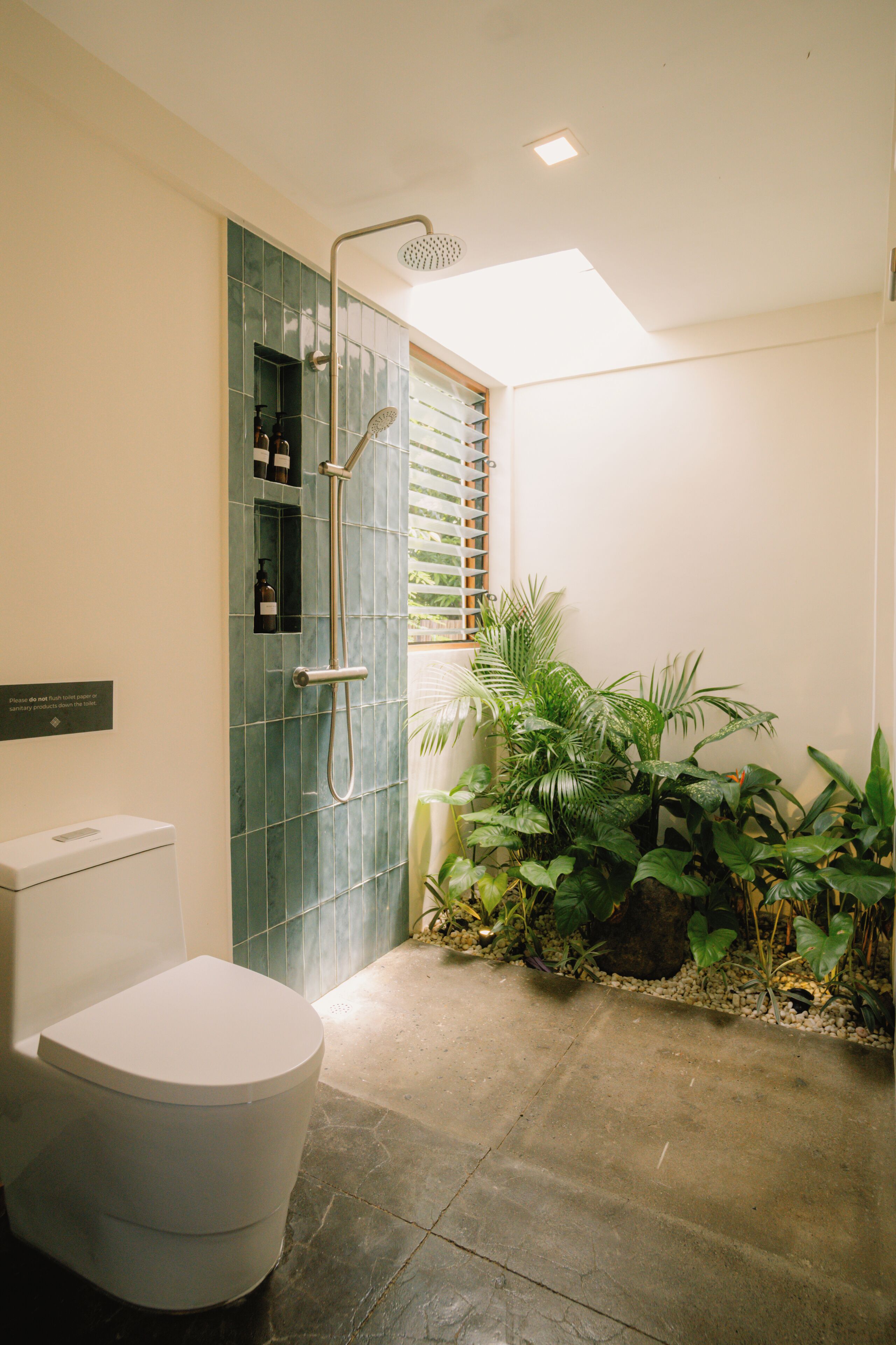Dusche, Regendusche, Haartrockner, Bidet