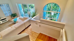 TV - Lovely Winter Vacation Rental
Steps to Beach and Broadwalk (Hollywood)