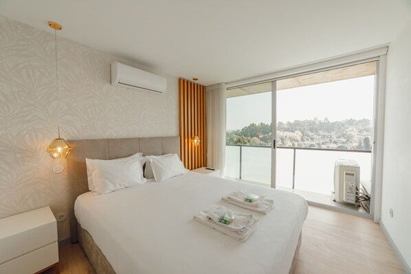 Apartment - Amazing Riverview Apartment w Pool by Vacationy (Vila Nova de Gaia)