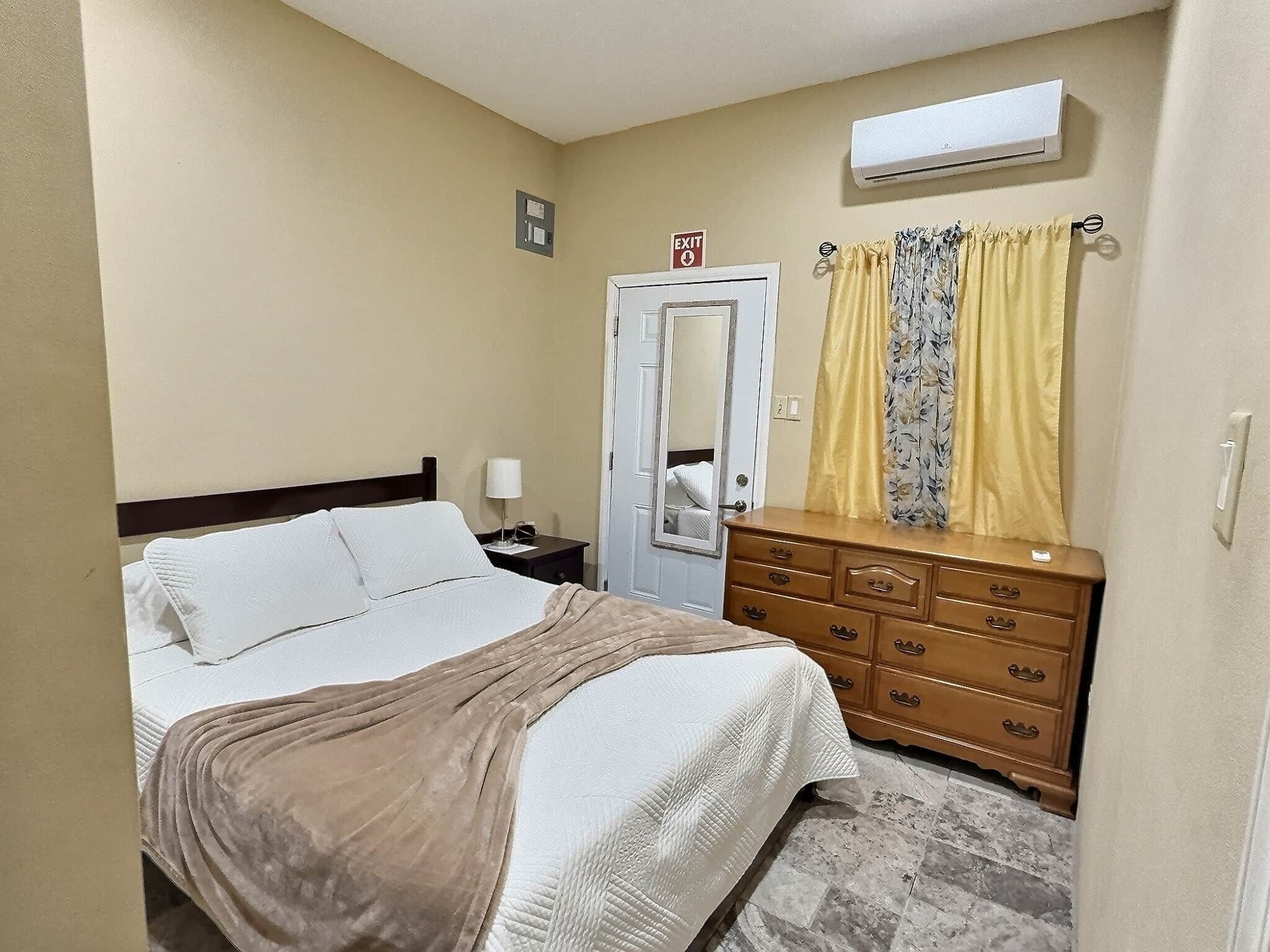 1 bedroom, iron/ironing board, WiFi, bed sheets