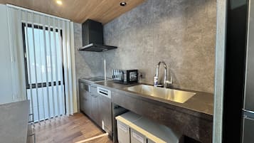 Deluxe Villa, 3 Bedrooms | Private kitchen | Fridge, microwave, stovetop, dishwasher