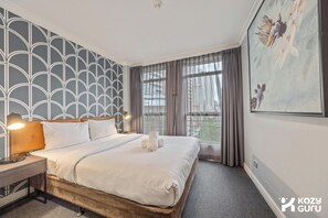 Iron/ironing board, WiFi, bed sheets - KozyGuru | Haymarket | Escape to the City (Haymarket)