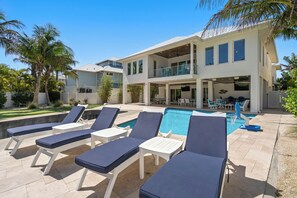 A heated pool - Canal Front, Yacht Sea by SeaBreeze Vacation (Anna Maria)