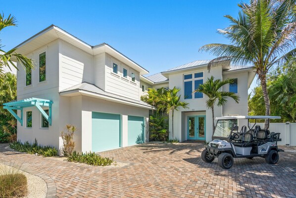 Exterior - Canal Front, Yacht Sea by SeaBreeze Vacation (Anna Maria)