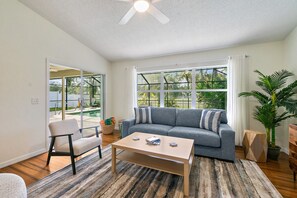 TV, computer monitors - Relaxing 3bd Pool Home w/ Lanai & Lush Backyard (Palm Coast)