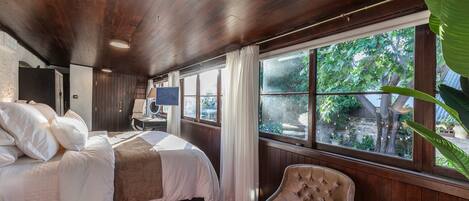 Iron/ironing board, WiFi