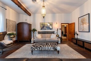 TV - Norfolk House Fremantle (Fremantle)