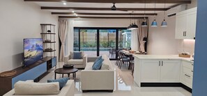 豪華複式房屋, 3 間臥室, 廚房, 泳池景觀 | 起居區