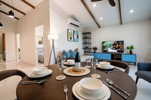 Deluxe Apartment, Balcony, Canal View | Dining room - Tides Apartments (Nadi)