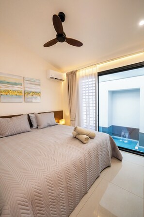 Deluxe Apartment, Balcony, Canal View | Garden view