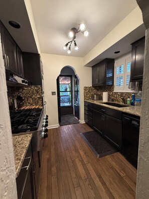 Private kitchen - FIFA Ready - Spacious 4-bedroom home in beautiful Westwood Hills KS. (Westwood Hills)