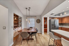 Ferienhaus, Mehrere Betten, Haustiere gestattet, Stadtblick (GSS227) | 2 Schlafzimmer, individuell dekoriert, individuell eingerichtet