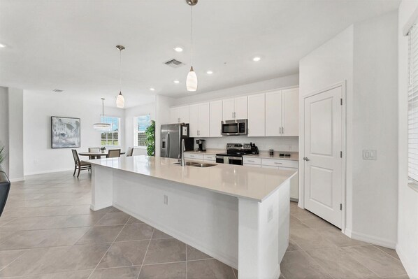 House, Multiple Beds, Balcony, Golf View (BWC14843-6321) | Private kitchen | Electric kettle - 14843 Birchwood Court (Punta Gorda)