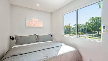 1 bedroom, iron/ironing board, WiFi