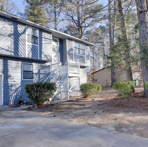 Exterior - Modern Comfort Meets Classic Charm in Stonecrest (Stonecrest)