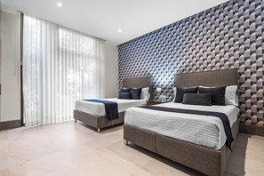 2 chambres, fer et planche à repasser, Wi-Fi, draps fournis