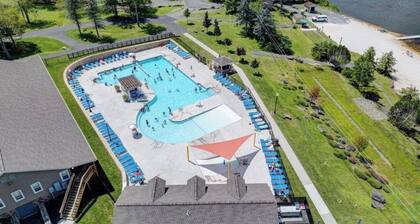 Welcoming 4-bedroom house with hot tub sauna ev charger in Tobyhanna