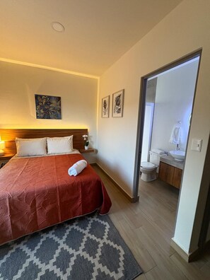 2 habitaciones, tabla de planchar con plancha y wifi gratis 